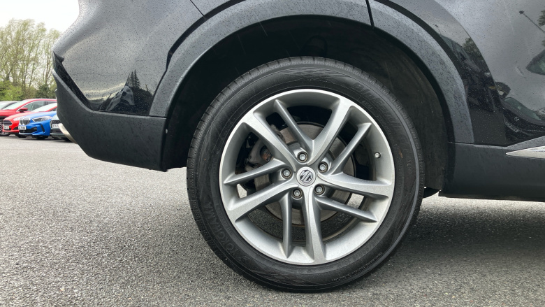 MG Hs 1.5 T-GDI Exclusive 5dr DCT Petrol Hatchback